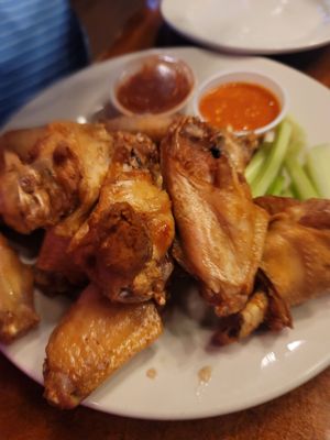 Moe's Crosstown Tavern by null