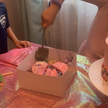 Altadena Bakery - Chocolate heart box - Desserts Near Me - Burbank, California