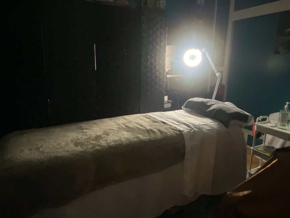 Skin Therapy by Dawnie Logo