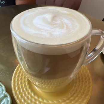 Vanilla Café e Gelato - Hazelnut brown sugar latte with almond milk - Coffee & Tea Near Me - Marietta, Georgia