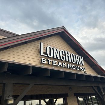 LongHorn Steakhouse - Steakhouses Near Me - Castleton, Indiana