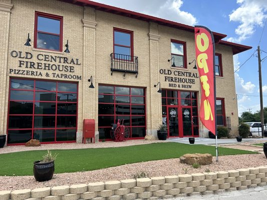 Old Central Firehouse Pizzeria and Taproom by null