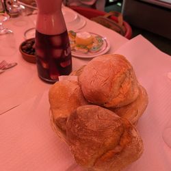 Escondidinho de Cacilhas - Sangria and bread service