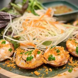 Pho Saigonese - Serene - LUNA PRAWN CAKES - Crispy rice cakes filled with shrimp and scallions.