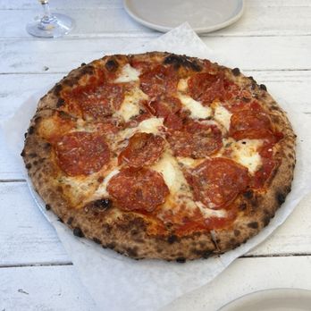 Great White - Pepperoni pizza - Cafes Near Me - Los Angeles, California Great White - Pepperoni pizza - Cafes Near Me - Los Angeles, California