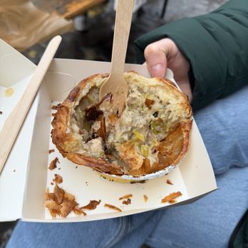 Fortitude Bakehouse - pot pie - Cafes Near Me - London, XGL Fortitude Bakehouse - pot pie - Cafes Near Me - London, XGL