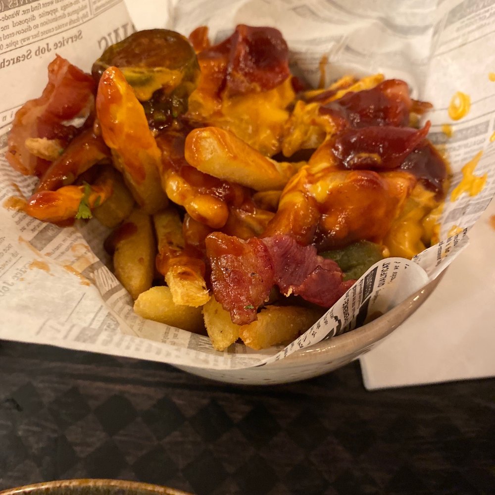 Indiana Café - Bacon loaded fries - American Near Me - Paris, 75 Indiana Café - Bacon loaded fries - American Near Me - Paris, 75