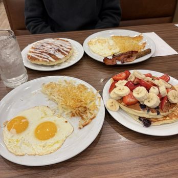 Denny's - strawberry and banana pancakes and cinnamon pancakes - Breakfast & Brunch Near Me - Montebello, California Denny's - strawberry and banana pancakes and cinnamon pancakes - Breakfast & Brunch Near Me - Montebello, California