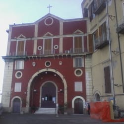 Sala Sannazzaro - Si entra dal portoncino a destra