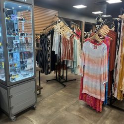 Edgewater Gift Shop - 06/25/2024