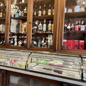 Sandri dal 1860 - Cafeteria Near Me - Perugia, PG
