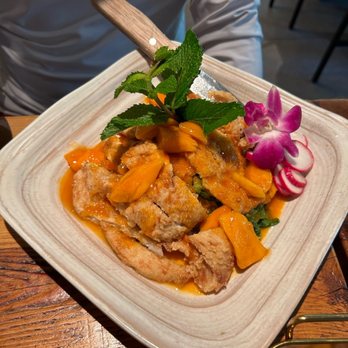 Lemongrass Brooklyn - Mango Chicken - Thai Near Me - Brooklyn, New York Lemongrass Brooklyn - Mango Chicken - Thai Near Me - Brooklyn, New York