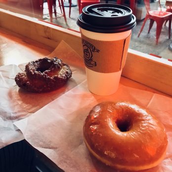 Do-Rite Donuts & Chicken - The classics - buttermilk old fashioned and vanilla bean glazed - Donuts Near Me - Chicago, Illinois Do-Rite Donuts & Chicken - The classics - buttermilk old fashioned and vanilla bean glazed - Donuts Near Me - Chicago, Illinois