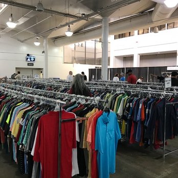 Goodwill Goes Glam - tons of workout stuff - Used, Vintage & Consignment Near Me - Honolulu, Hawaii