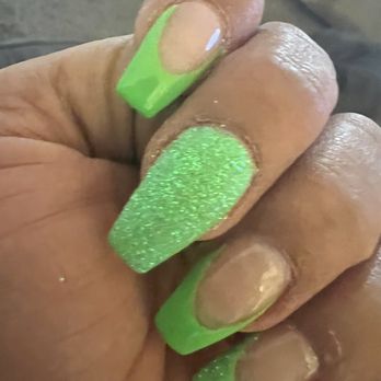 Unique Nails and Spa - Uhh - Nail Salons Near Me - Hesperia, California