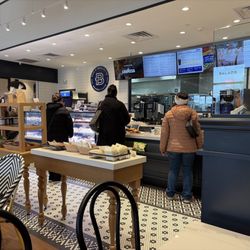 Paris Baguette - Line is up to 7 people while one coffee is made.