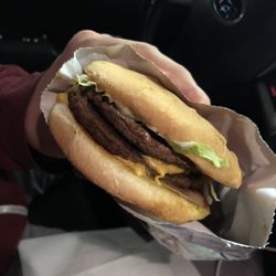 Bumper's Drive-in - Double double burger