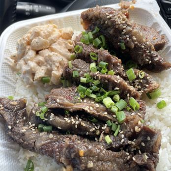 Da Bald Guy - Boneless Kalbi! - Food Trucks Near Me - Kahuku, Hawaii