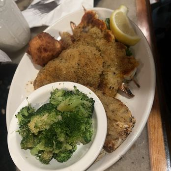 Blackbeard's Inn - Pick your own broiled and scampi platter - Seafood Near Me - New Smyrna Beach, Florida Blackbeard's Inn - Pick your own broiled and scampi platter - Seafood Near Me - New Smyrna Beach, Florida
