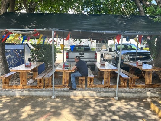 Taqueria 5 Hermanos Food Truck by null