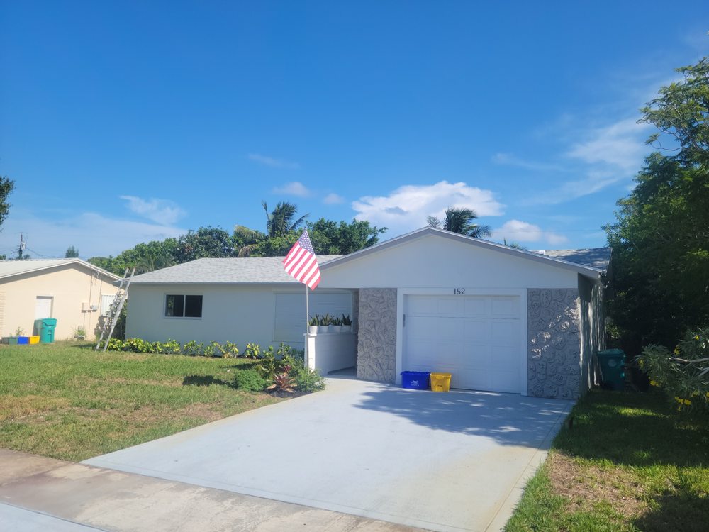 Slide of Palm Beach Rooftops And Design
