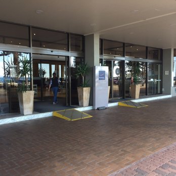 Novotel Sydney Manly Pacific - Lobby entrance - Hotels Near Me - Manly, NSW