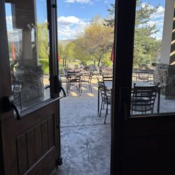 Smasne Cellars - Patio view