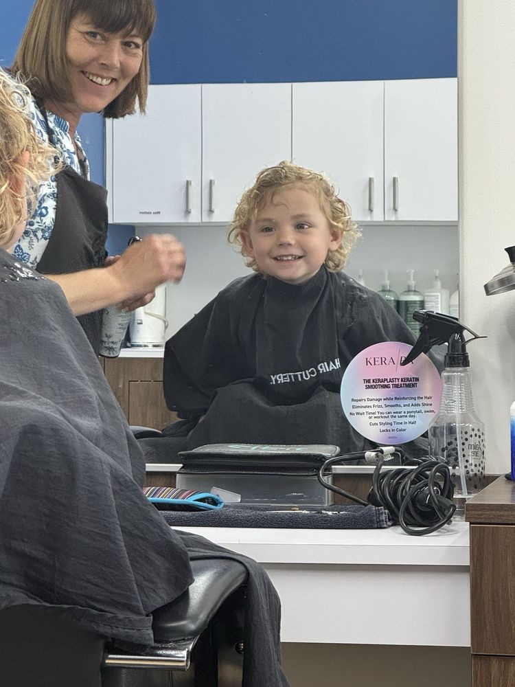 Hair Cuttery Image