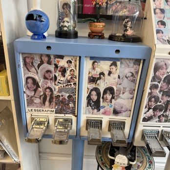 Confetti K-Pop - Music & DVDs Near Me - San Leandro, California Confetti K-Pop - Music & DVDs Near Me - San Leandro, California