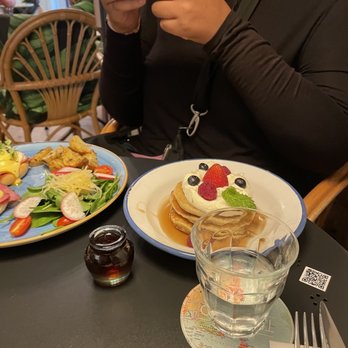 Tropical - The best pancakes ever. - Cocktail Bars Near Me - Barcelona, B Tropical - The best pancakes ever. - Cocktail Bars Near Me - Barcelona, B
