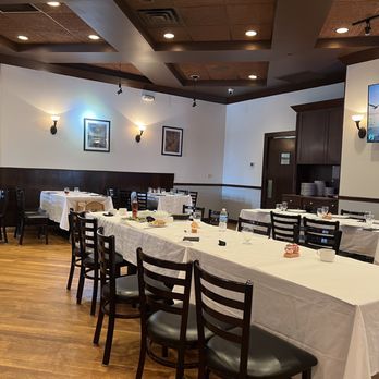Shahirizada Restaurant - Dining area - Mediterranean Near Me - Naperville, Illinois