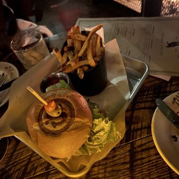 The Owl Bar - Wagyu burger - Bars Near Me - Sundance, Utah