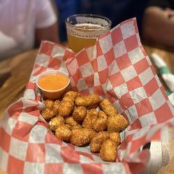 Old Tom’s Sports Bar - Kendall - Cheese bites