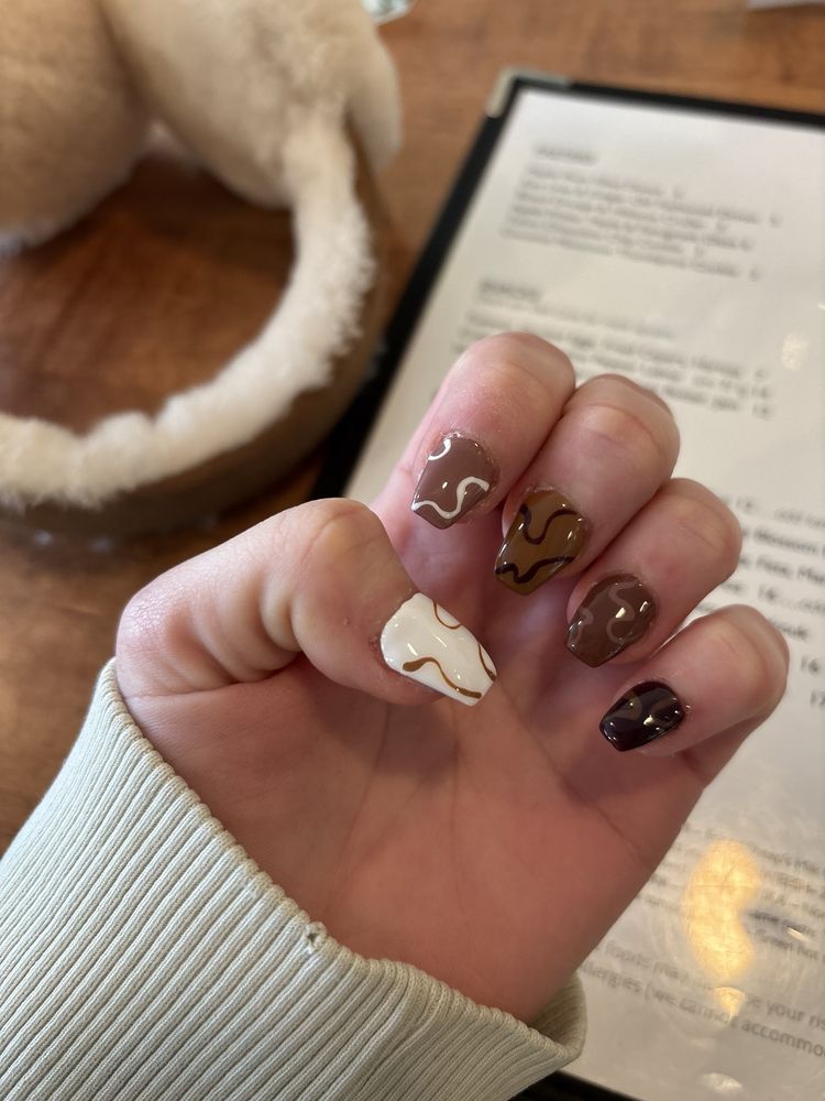 Diamond Nail spa Logo
