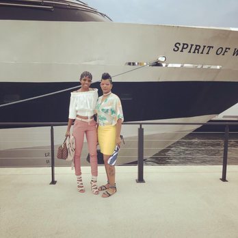 Couples Limousines - Mom and sis - Limos Near Me - Waldorf, Maryland