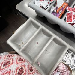 Madras Truck Stop - Dirty containers that aren't regularly cleaned.