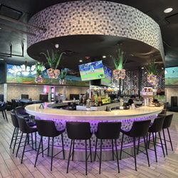 Viva Tacos & Tequila - Leawood - Center Bar Area