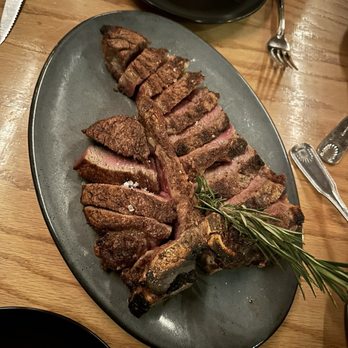 Vinyl Steakhouse - Dry aged porterhouse - Steakhouses Near Me - New York, New York Vinyl Steakhouse - Dry aged porterhouse - Steakhouses Near Me - New York, New York