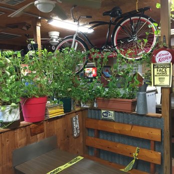 Mom's Country Deli - Breakfast & Brunch Near Me - Houston, Texas Mom's Country Deli - Breakfast & Brunch Near Me - Houston, Texas