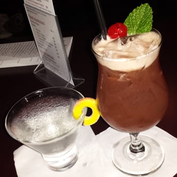 Beta Lounge - White peach martini and Electric Relaxation. ....White peach was suuuper strong! - Lounges Near Me - Berkeley, California