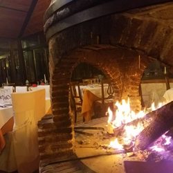 La Tana del Lupo - Ask for a spot next to the fireplace!