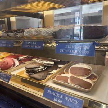 Mike's Pastry - Bakeries Near Me - Boston, Massachusetts Mike's Pastry - Bakeries Near Me - Boston, Massachusetts