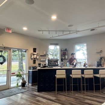 Blue Dog Bistro - Coffee bar - Coffee & Tea Near Me - Gulfport, Mississippi