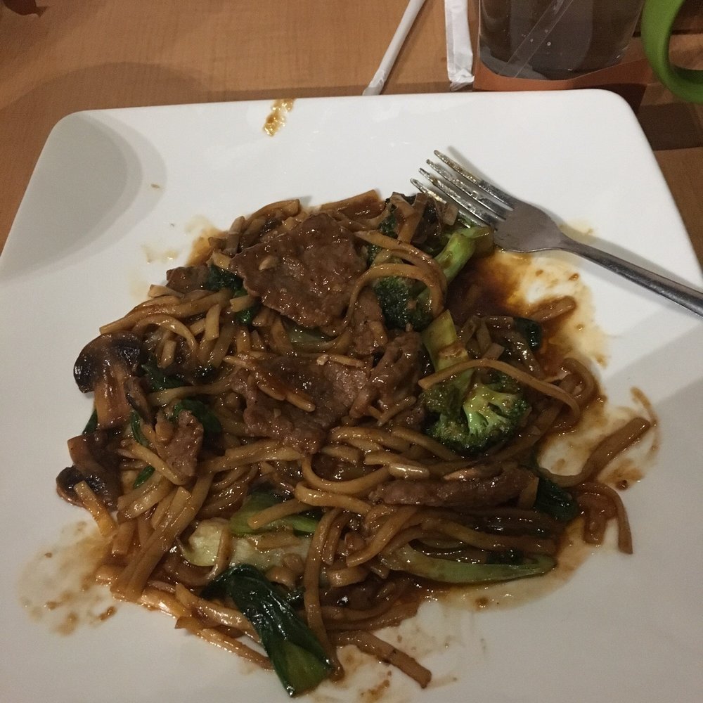Simply Pho House - Beef Lo Mein - Asian Fusion Near Me - Marble Falls, Texas