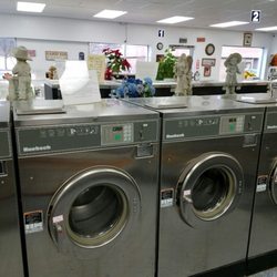 Whitney's Laundromat - Very nice clean machine