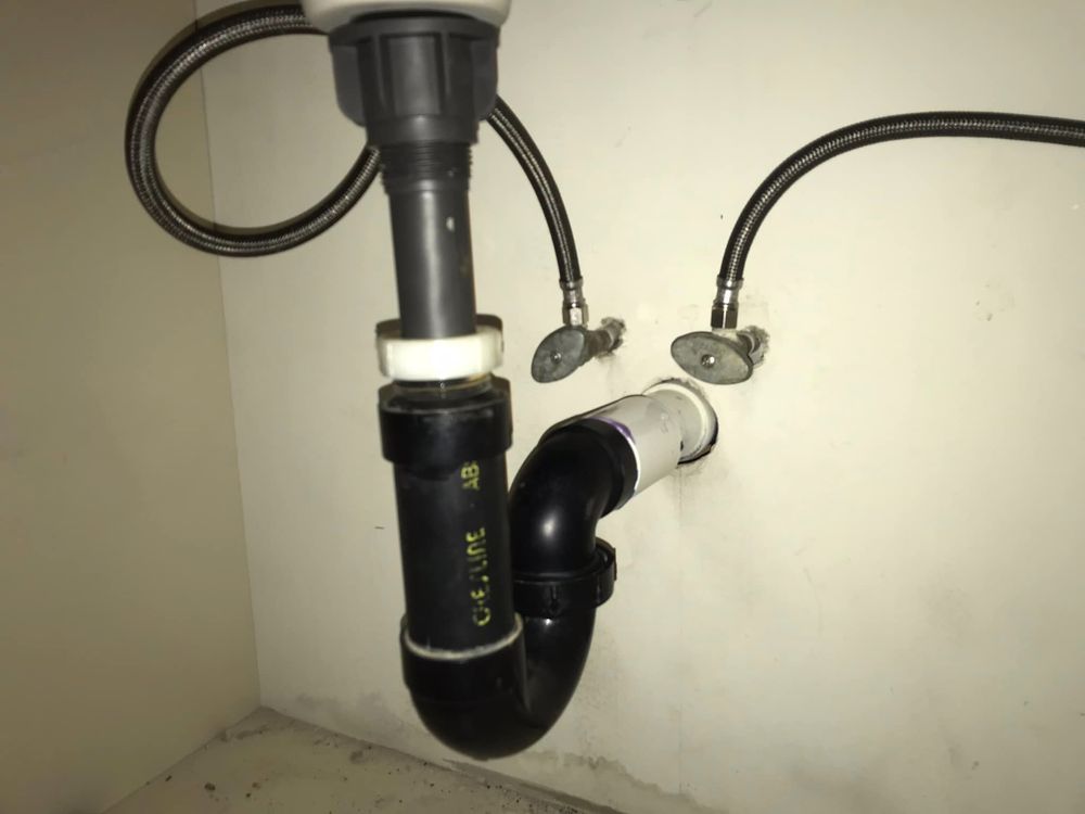 Slide of Rivs Home And Lawn Care