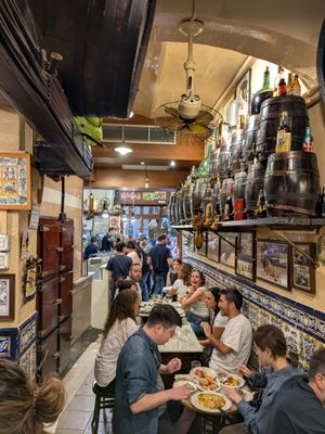 El Xampanyet by null