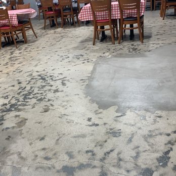 Smokin & Rollin BBQ - Sitting area - Soul Food Near Me - Dallas, Texas Smokin & Rollin BBQ - Sitting area - Soul Food Near Me - Dallas, Texas