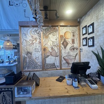 Amar - Host station - Peruvian Near Me - El Paso, Texas