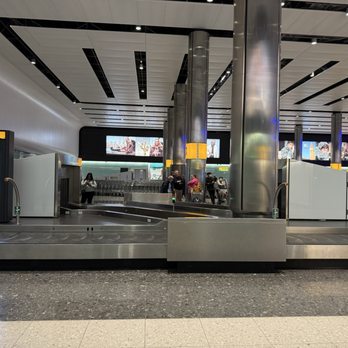Heathrow Airport - Baggage area - Airports Near Me - Hounslow, XGL Heathrow Airport - Baggage area - Airports Near Me - Hounslow, XGL